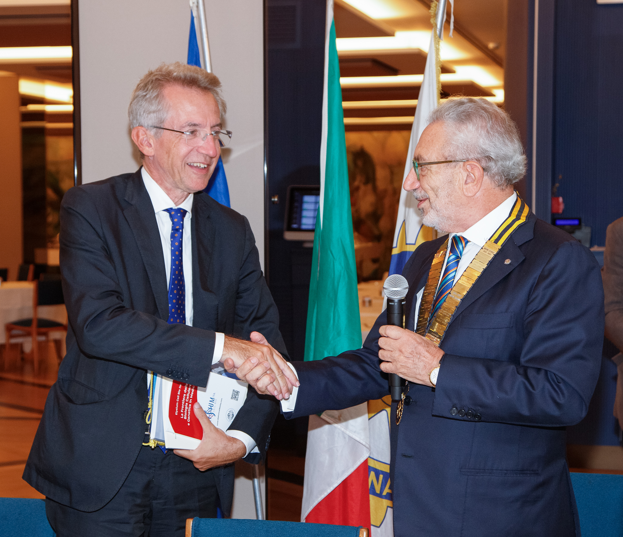 Gaetano Manfredi, Sindaco di Napoli e Nicola Scarpato, Presidente Rotary Club Napoli Castel dell'Ovo