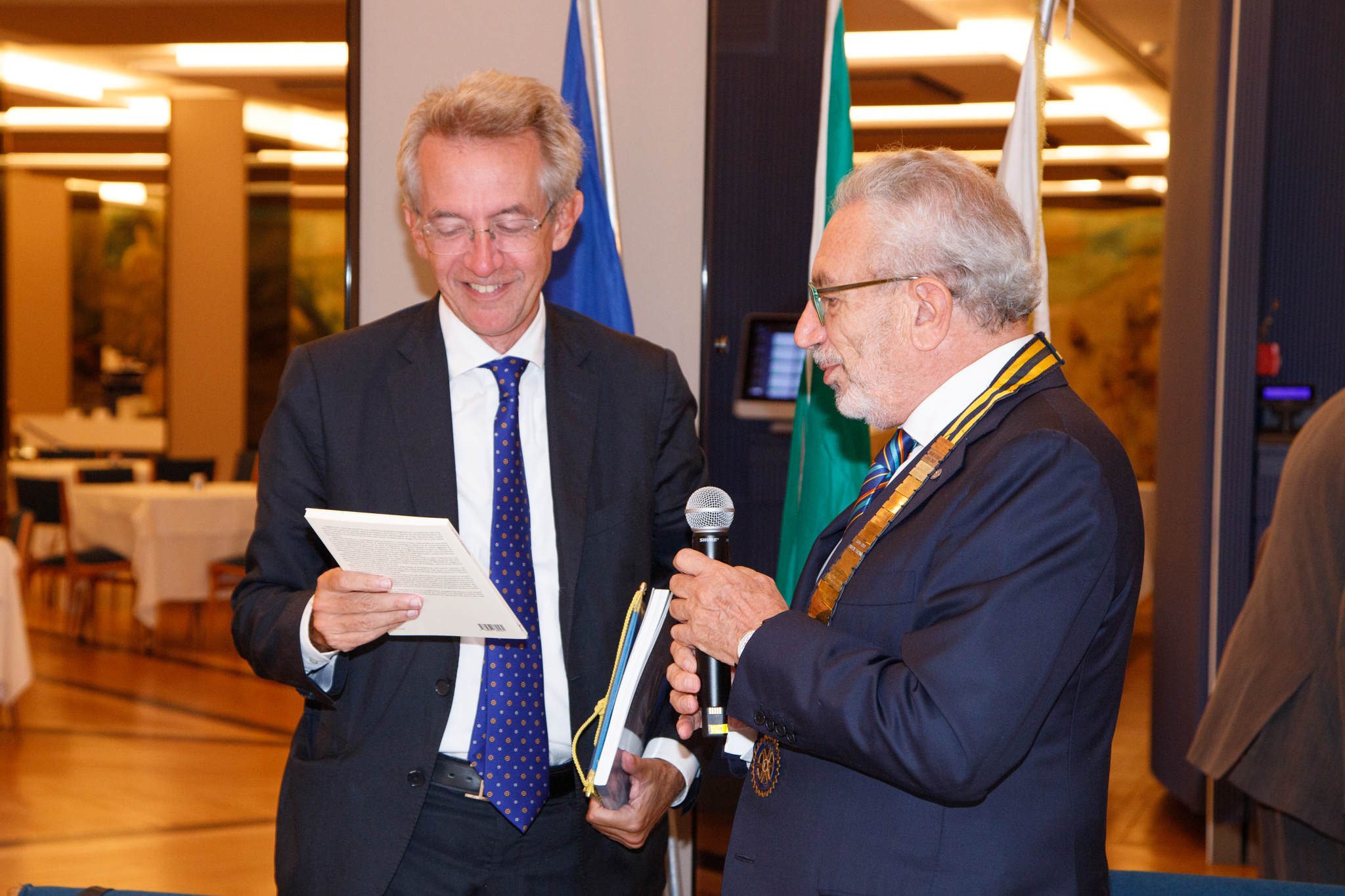 Gaetano Manfredi, Sindaco di Napoli e Nicola Scarpato, Presidente Rotary Club Napoli Castel dell'Ovo